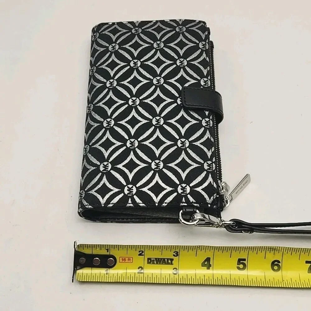 Michael Kors Wristlet Wallet Phone Black Silver Jet Set Double Zip 7.25x4.5